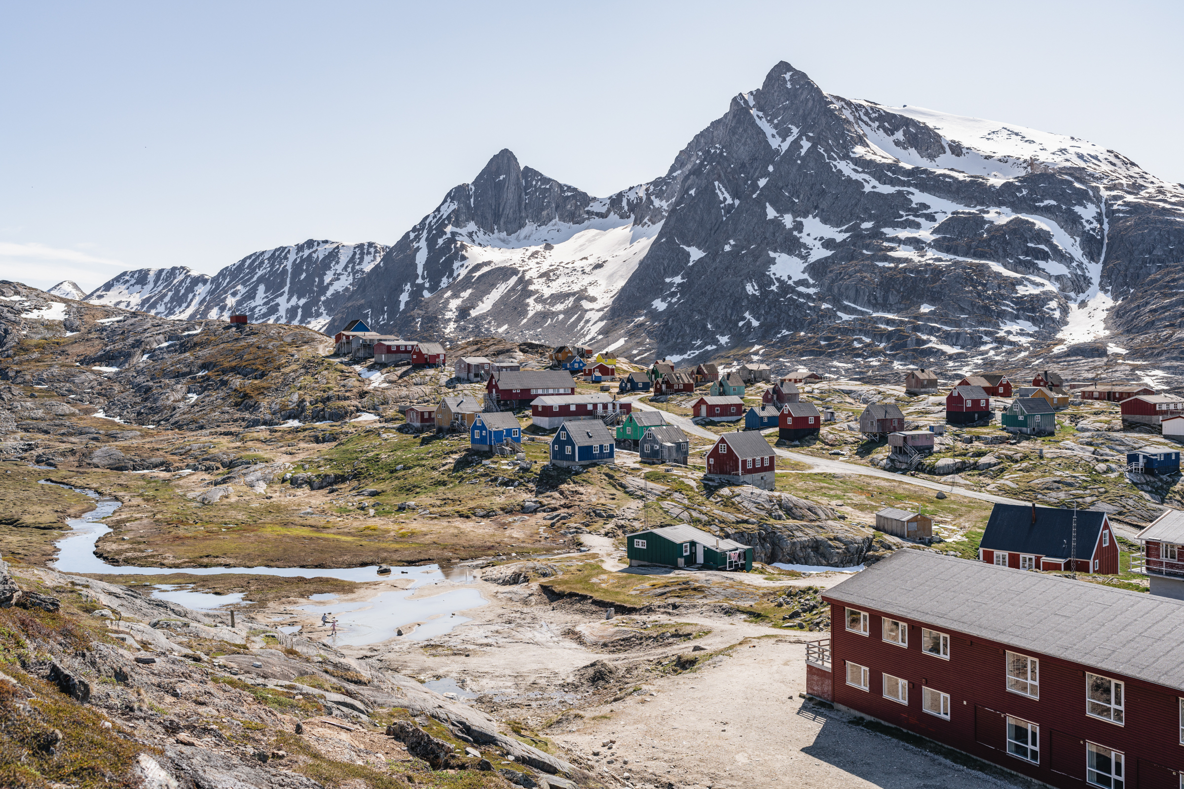 View of Kuummiut and its iconic mountain in the backdrop.